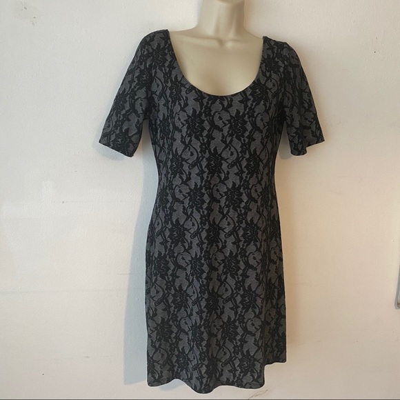 Robe Bebe Noire Dentelle Double Couche – Taille P/S, Stretch Bodycon (neuf Avec étiquettes)